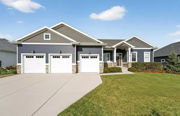 3017 Red Hawk Trail, Cottage Grove, WI 53527