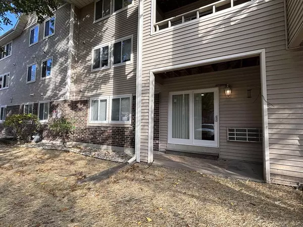 1140 Morraine View Drive #105, Madison, WI 53719