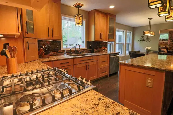 Plover, WI 54467,2461 SHADOWVIEW CIRCLE