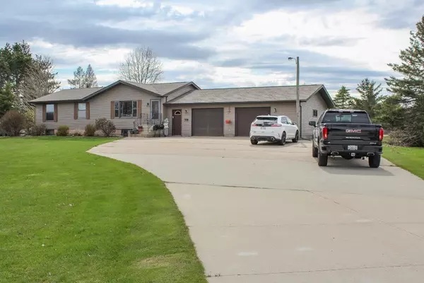 Stratford, WI 54484,207364 COUNTY ROAD M