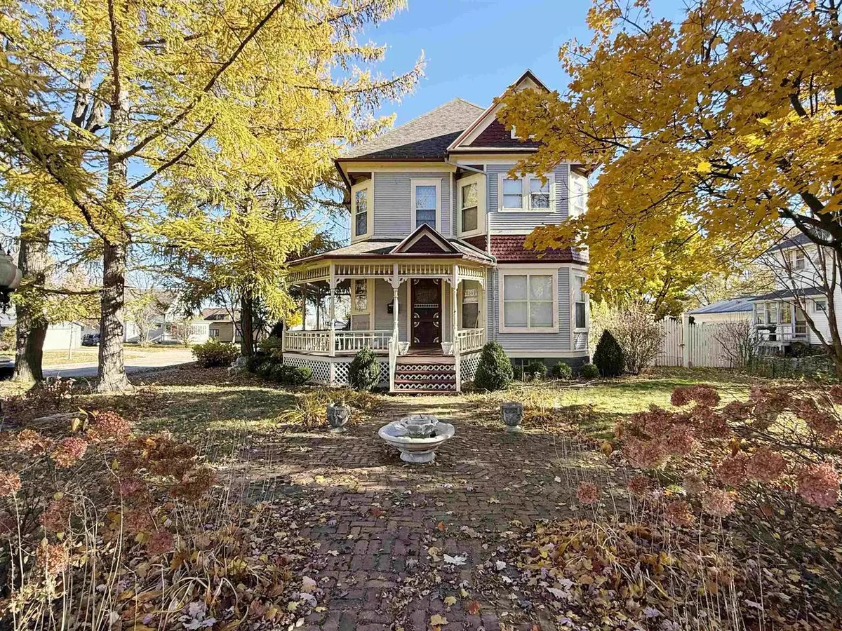 Marshfield, WI 54449,201 S VINE AVENUE