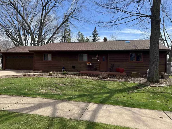 1210 W 8TH STREET, Marshfield, WI 54449