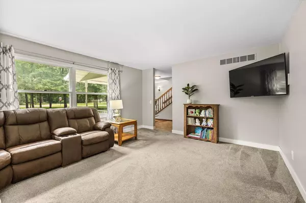 Plover, WI 54467,2311 MAPLEWOOD DRIVE