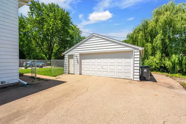 Neenah, WI 54956,1133-1135 PRIMROSE COURT