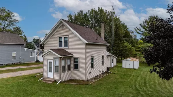 Iola, WI 54945,275 S MAIN STREET