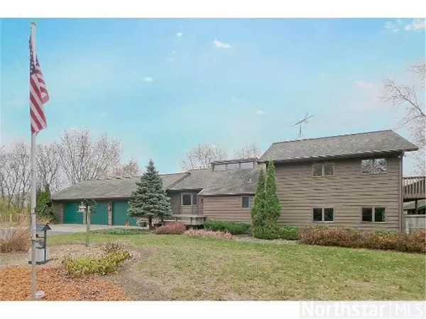 241 Glen Cir, River Falls, WI 54022
