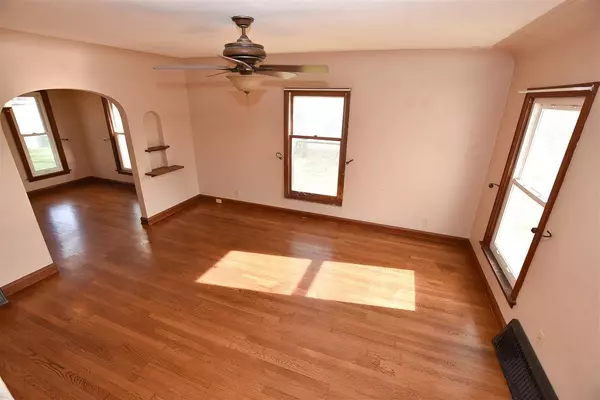 Neenah, WI 54956,107 EDNA AVENUE