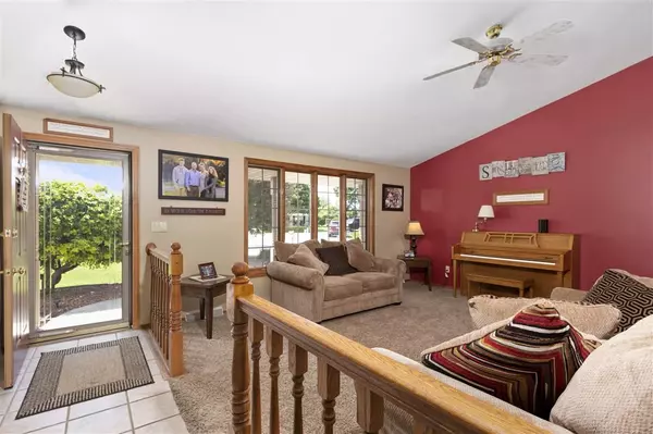 Neenah, WI 54956,104 JUSTINE COURT
