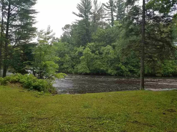 RICHARDS LANE, Silver Cliff, WI 54104