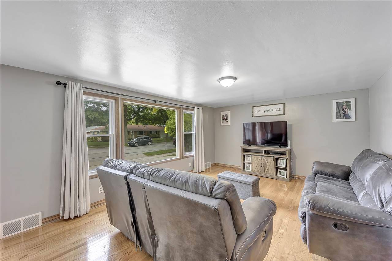 Green Bay, WI 54304,1421 BRIQUELET STREET