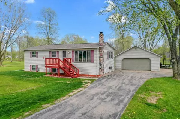 810 LILLY ROAD, Little Suamico, WI 54141
