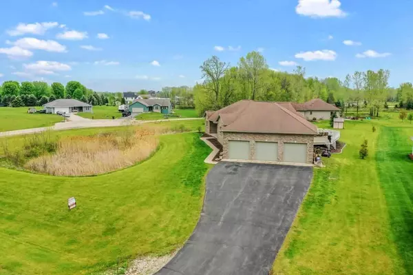 Little Suamico, WI 54141,5809 CREEK CREST LANE