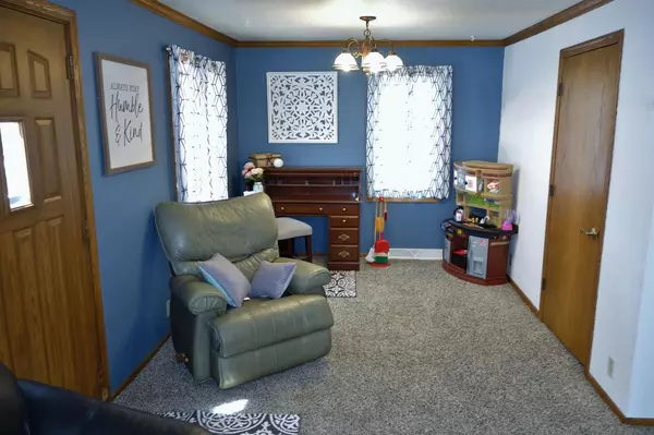 Saint Cloud, WI 53079,125 W RAILROAD AVENUE