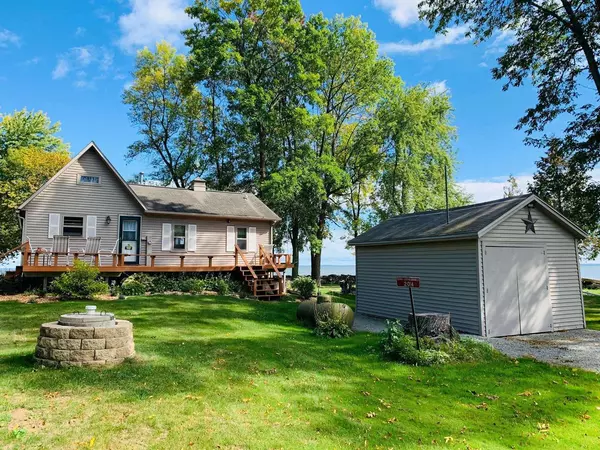 2014 COTTAGE ROAD, Little Suamico, WI 54141