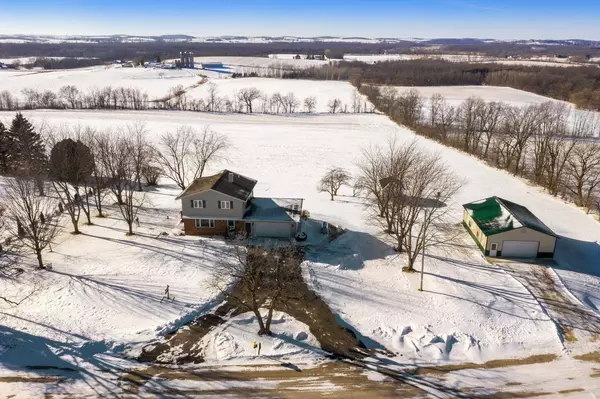 N7280 HILLVIEW ROAD, Saint Cloud, WI 53079