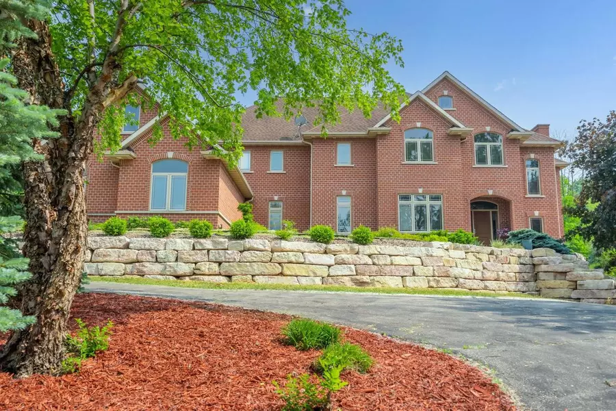 1750 LIMESTONE TRAIL, De Pere, WI 54115