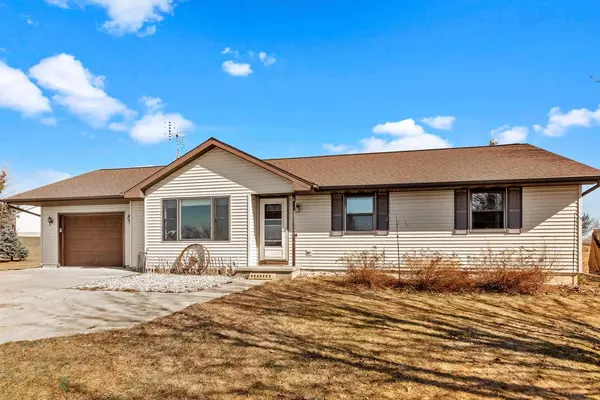 N5413 HILLVIEW ROAD, Saint Cloud, WI 53079