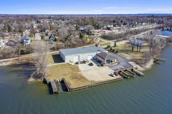 Green Bay, WI 54301,1212 MARINE STREET