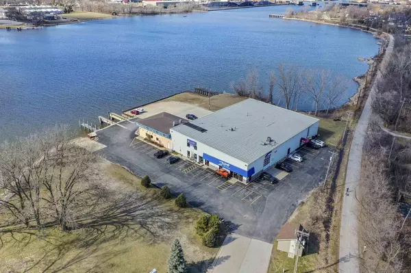 Green Bay, WI 54301,1212 MARINE STREET