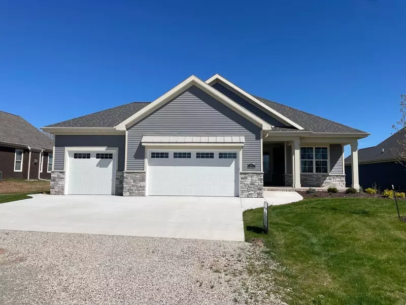 891 CYGNET COURT, Menasha, WI 54952