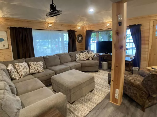 Cecil, WI 54111,209 W FREEBORN STREET