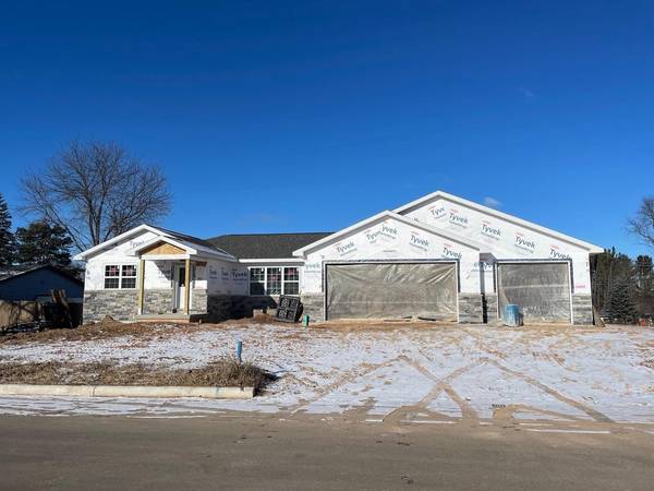 1931 SOUTHLAND LANE, New London, WI 54961