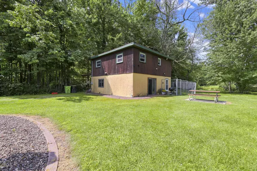 N8801 S COOP ROAD, Menasha, WI 54952