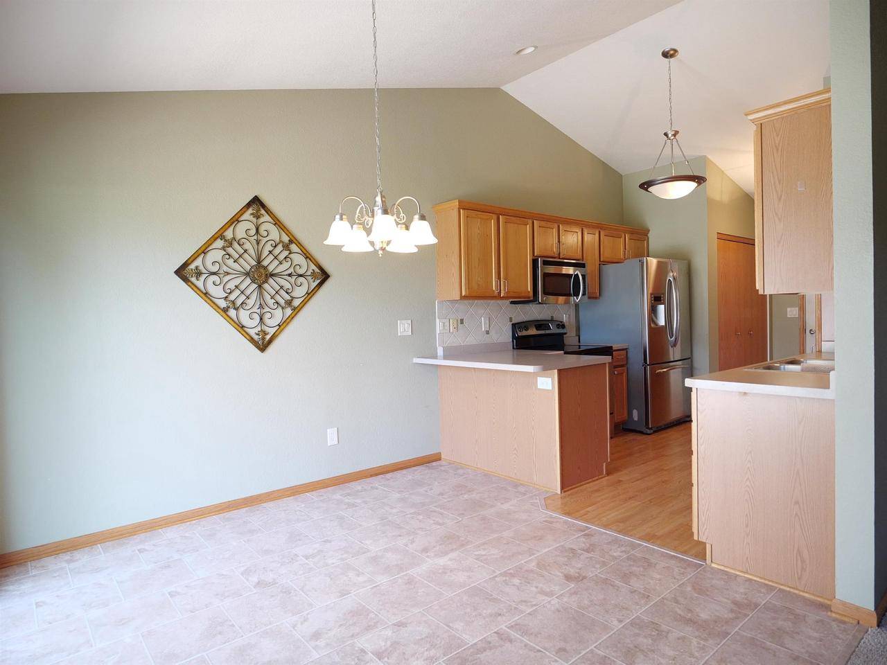 Oshkosh, WI 54904,3180 ELK RIDGE DRIVE #E