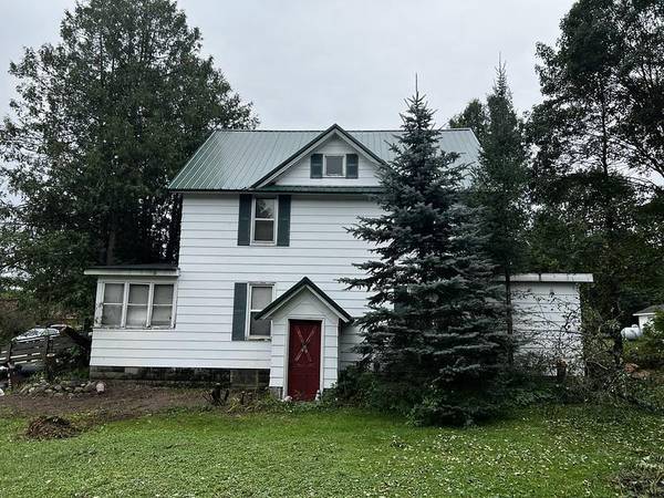 W12789 ELM STREET, Caroline, WI 54928