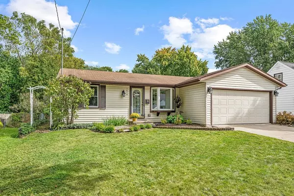 1616 S JACKSON STREET, Appleton, WI 54915