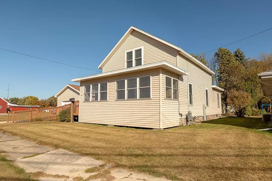 919 JEFFERSON STREET, Algoma, WI 54201