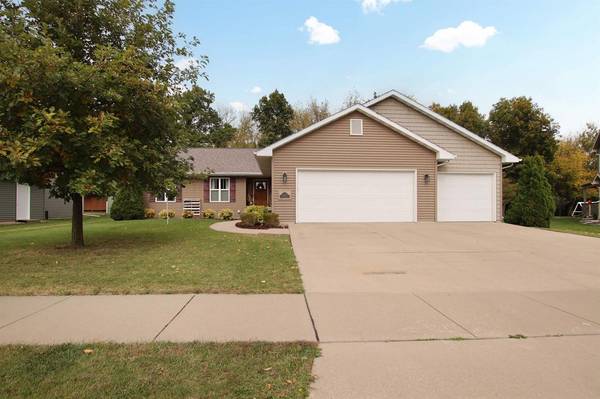 1797 JUSTIN DRIVE, Omro, WI 54963