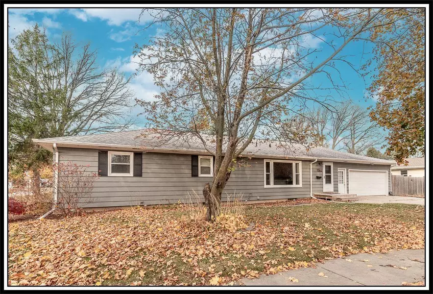 2525 S JEFFERSON STREET, Appleton, WI 54915