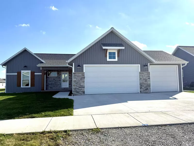 2925 E TURQUOISE LANE, Appleton, WI 54913