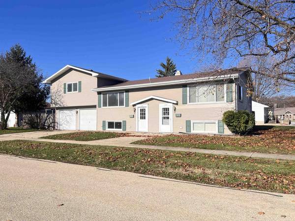 1104 HOBBS AVENUE, Oshkosh, WI 54901