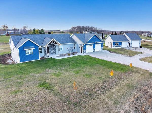 3815 STONE WALL DRIVE, De Pere, WI 54115