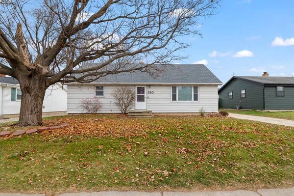 220 N DANZ AVENUE, Green Bay, WI 54302