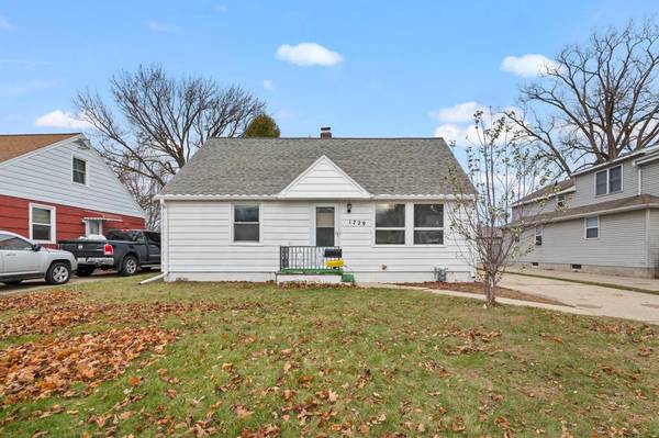 1729 SMITH STREET, Green Bay, WI 54302