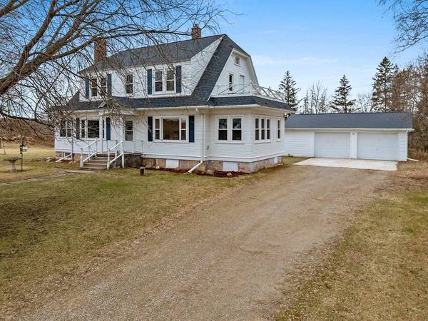 2869 SOT ROAD,  Abrams,  WI 54101