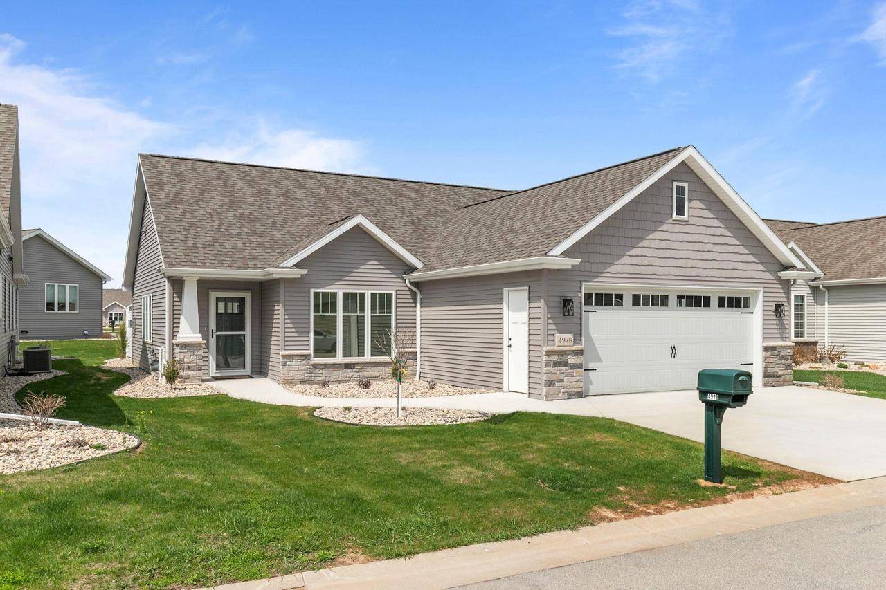 4978 W WOODS CREEK LANE, Appleton, WI 54913