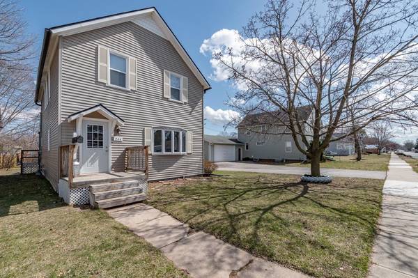 244 N WASHINGTON STREET, Oconto Falls, WI 54154