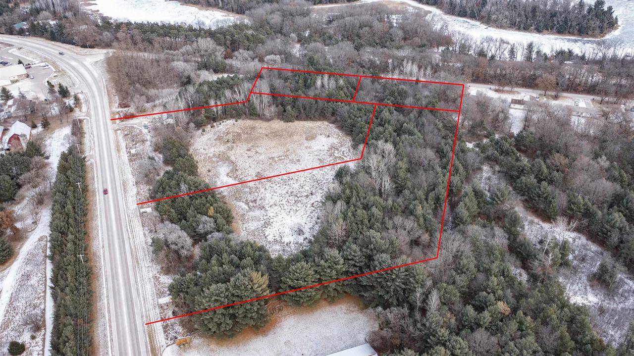 Waupaca, WI 54981,N3054 COUNTY ROAD QQ