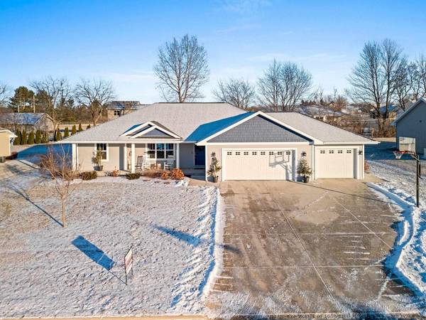 548 EAGLE DRIVE, Oconto Falls, WI 54154