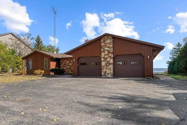 4340 S US HIGHWAY 45, Oshkosh, WI 54902