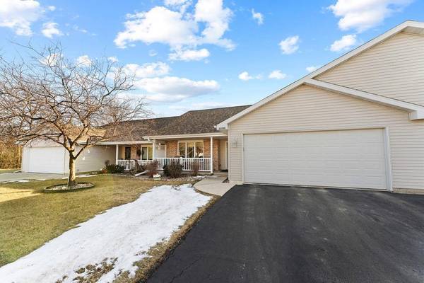 2270 D PATRIOT LANE #D, Oshkosh, WI 54904