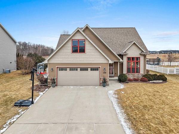 1385 LEAR LANE, De Pere, WI 54115