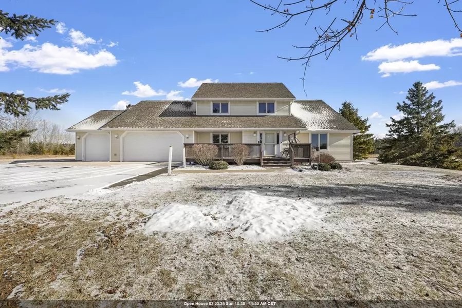 7558 SWISS ROAD, Oshkosh, WI 54902