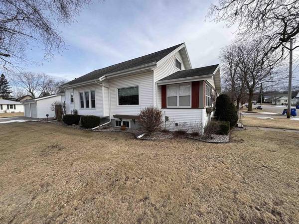 201 E STATE STREET, Bonduel, WI 54107