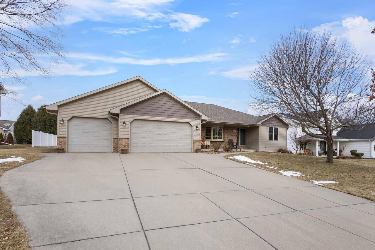 Green Bay, WI 54313,2952 MARBLE MOUNTAIN WAY