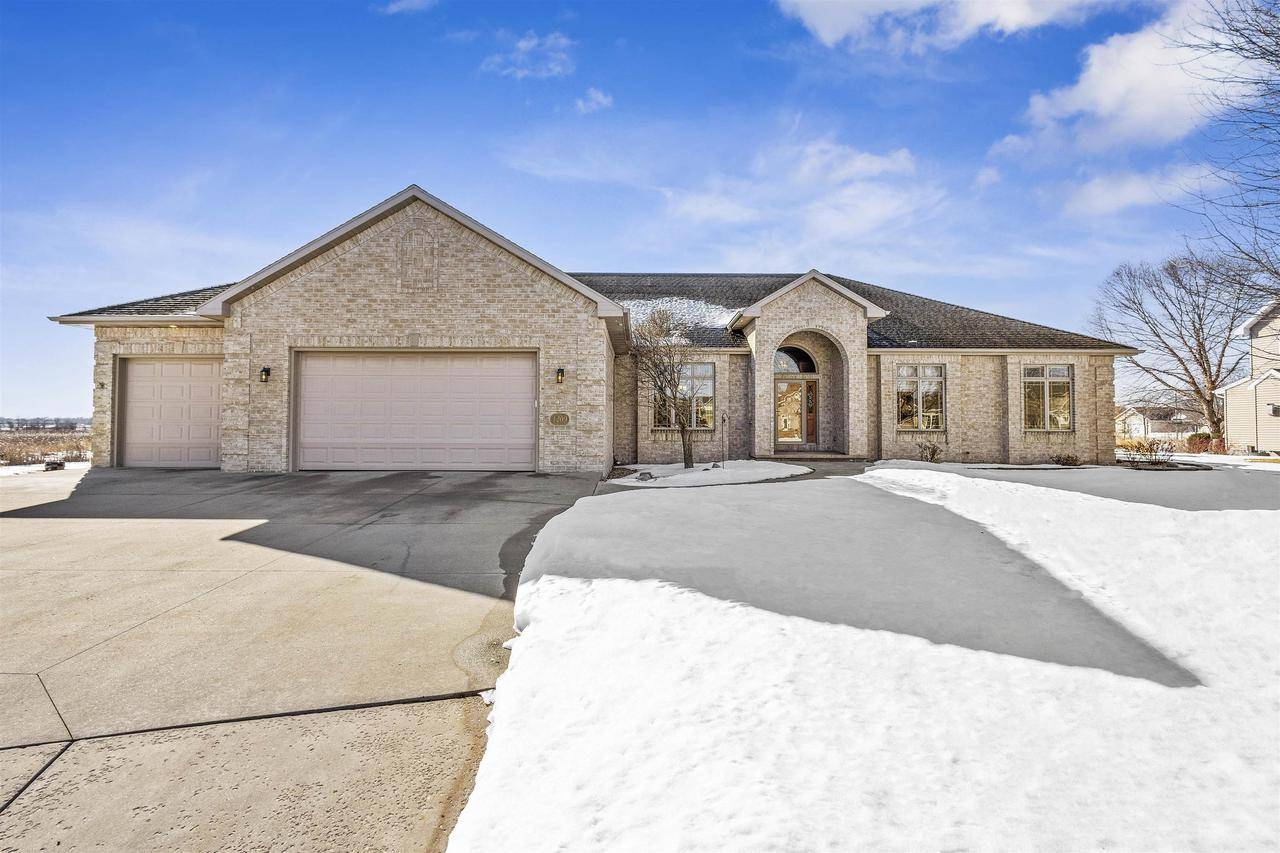 1209 NATURE TRAIL DRIVE, Neenah, WI 54956